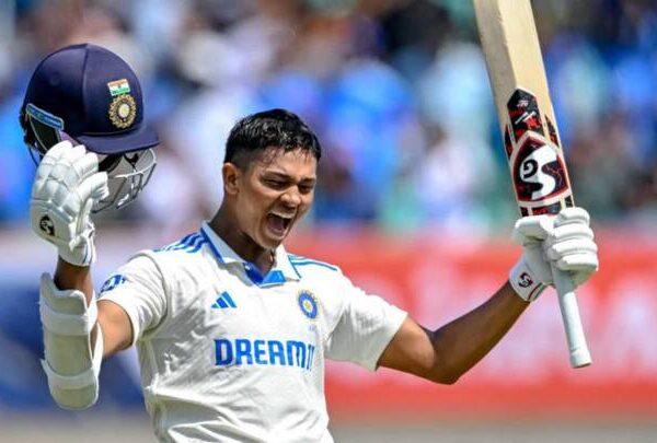 രഞ്ജി ട്രോഫിയിലെ ആവേശകരമായ ദിനം: ജയ്‌സ്വാളിന്റെ സെഞ്ചറിയും ഹൈദരാബാദിന്റെ ചരിത്രപരമായ വിജയം