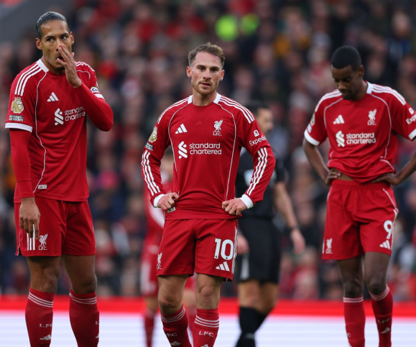 ഒരേ ദിവസം രണ്ട് വമ്പന്മാരുടെ വീഴ്ച: എലൈറ്റ് ഗ്രൂപ്പിൽ ഇനി ആർസനലിന്റെ കാലം വരുമോ?